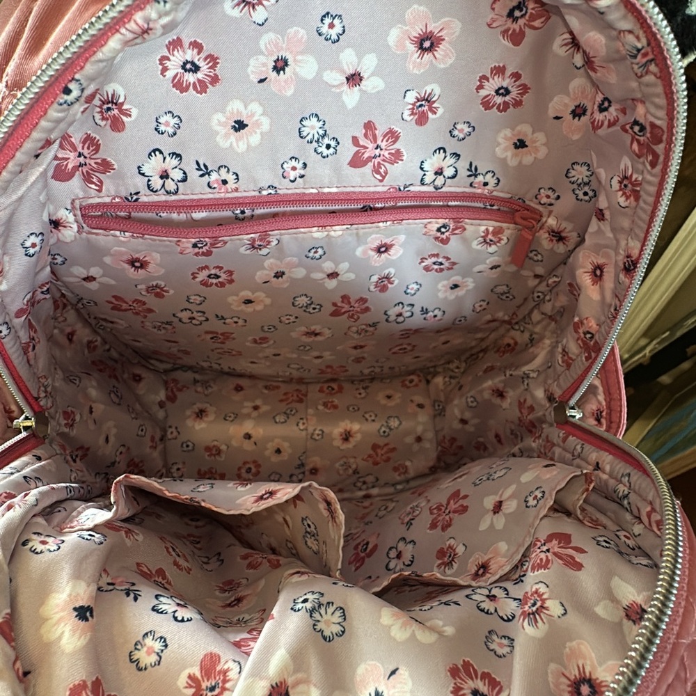 Good condition Vera Bradley Performance Twill in Strawberry Ice Color. - Picture 8 of 9